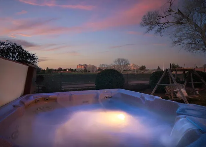 King With Shared Hot Tub And Breakfast Included Apartment