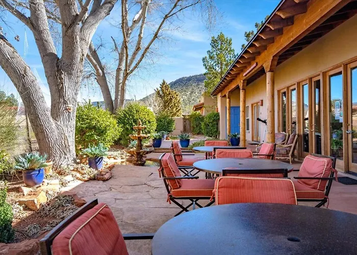 Apartment King With Shared Hot Tub And Breakfast Included