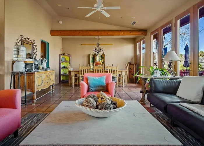 Apartment King With Shared Hot Tub And Breakfast Included