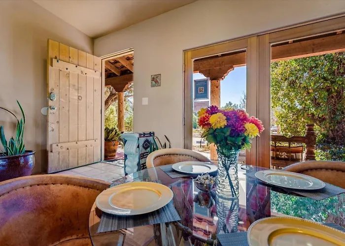 King With Shared Hot Tub And Breakfast Included Apartment *