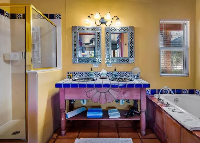 Apartment King With Shared Hot Tub And Breakfast Included